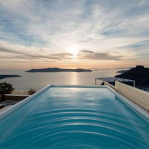 Vallas Apartments & Villas Santorini Greece