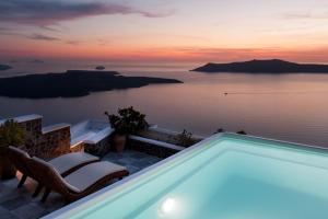 Vallas Apartments & Villas Santorini Greece