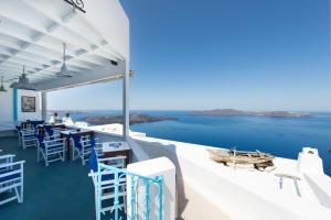 Vallas Apartments & Villas Santorini Greece