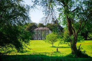 Ardnavaha House Poolside Cottages - see site