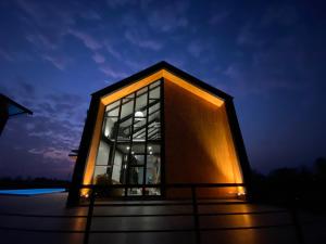Nordic Cabin and The Pool