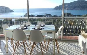 Appartements Vue mer exceptionnelle entre Nice et Monaco : photos des chambres