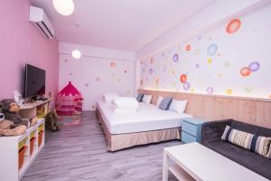Phòng Deluxe Có 2 Giường Cỡ Queen (Deluxe Queen Room with Two Queen Beds)