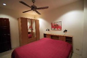 Organgrinder Thai Paradise South