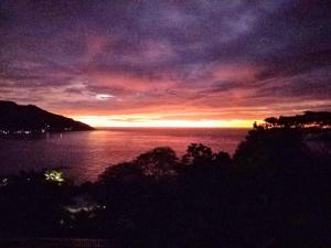 Sunset Bay Apartment