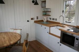 Talu The Shepherds Hut Chadwell Hill Farm Longwick Suurbritannia