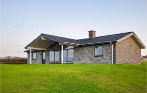 Nice Home In Faaborg With Kitchen