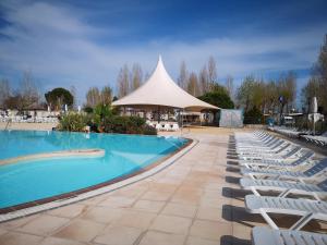 Villages vacances Meuble de tourisme 6/8 pers bord de mer sur camping 4* : photos des chambres