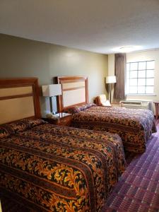 Peach Tree Inn image 16