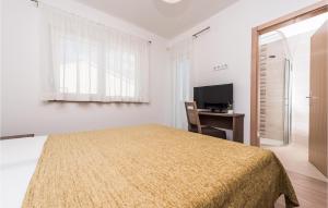 Gorgeous Home In Debeljak With Wifi