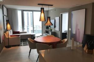 Hollywood Beach luxury condo-HBH