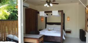 Edgewater Dive & Spa Resort