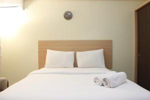 Brand New Studio Beverly Dago Apartment near ITB By Travelio