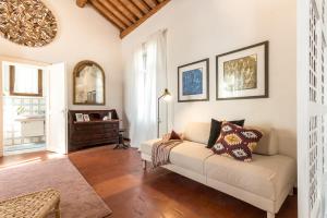 Splendido casale immerso nella natura