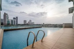 Signature Private Pool 16pax KSL Midvalley - 新山