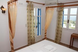 Aiolos Hotel Irakleia-Island Greece