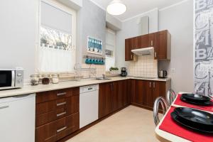 Apartments Old Town Ogarna 107 by Renters