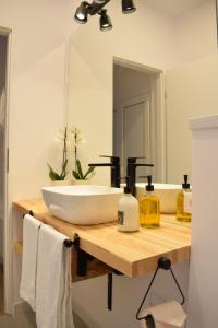 VOYA NORDIC Apartment-a luxury oasis in the old town