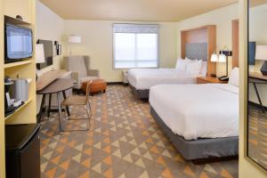 Executive Queen Room with Two Queen Beds - Non-Smoking room in Holiday Inn Kansas City Airport an IHG Hotel