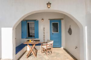 Elegant overseas property Tinos Greece