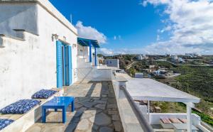 Elegant overseas property Tinos Greece