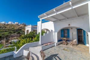 Elegant overseas property Tinos Greece