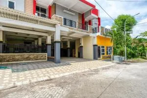 RedDoorz Syariah @ Kertomenanggal Surabaya - Pabean