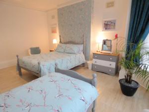 Rialto Holiday Apartments