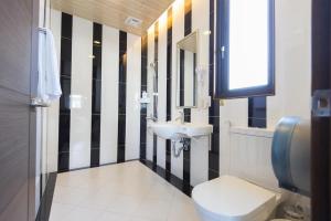 Phòng Luxury 4 Người (Luxury Quadruple Room)