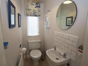 Moonrakers, Clarence Street