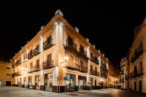 Calle Ortiz de Zúñiga, 8, 41004 Sevilla, Spain.