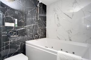 Arena Summit Apart Hotel