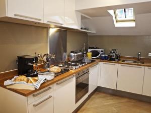 Diddly Squat, 43 Dart Marina