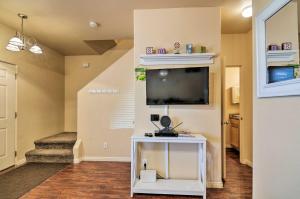 Kanab Condo with Pool and AC Less Than 1 Mi to Attractions!