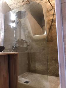 Appartements Paradise Love In Provence - loft en pierres - spa privatif : photos des chambres