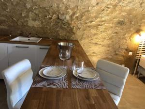 Appartements Paradise Love In Provence - loft en pierres - spa privatif : photos des chambres