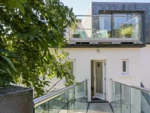 The Upper Deck - Porthcurno