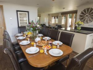 Court Lodge, Hillfield Village