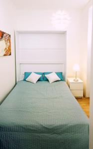 Herzlich Willkommen - Küss die Hand