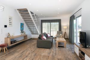 Rosemary Rhodes Villa