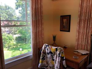 Deluxe Queen Room room in Avenue O Bed and Breakfast