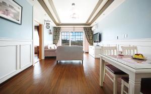 Terrace on the Cloud