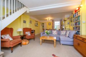 4 Old Homes, Thorpeness - Only a stones throw from the beach - Aldeburgh Coastal Cottages