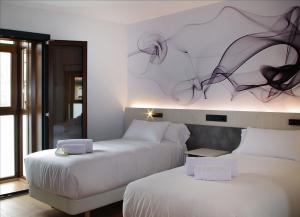 Deluxe Double or Twin Room with Balcony room in Hotel NERU con Encanto