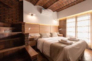 Portal del Lago Hotel