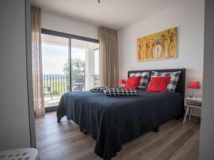 Villas Modern Villa in Azille with Private Pool and Jacuzzi : photos des chambres