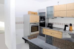Traumhafte Kurstadt Apartment Moderne 2ZKB Balkon-Parkplatz 7-24 Check-in