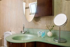 One-Bedroom Apartment room in Lito Beach Hotel