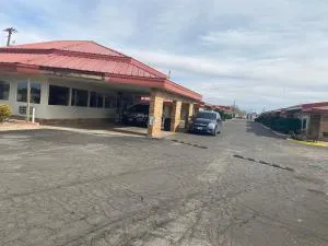 Executive Inn - هوبز