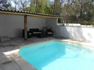 Maisons de vacances Comfortable Holiday Home in Fayence with Private Swimming Pool : photos des chambres